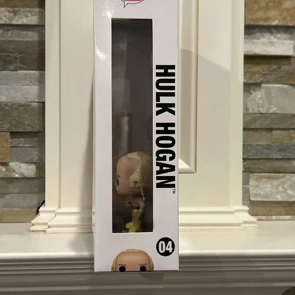 Funko Pop! Slam Cover with Case: WWE - Hulk Hogan - Target (Exclusive) #4 - READ